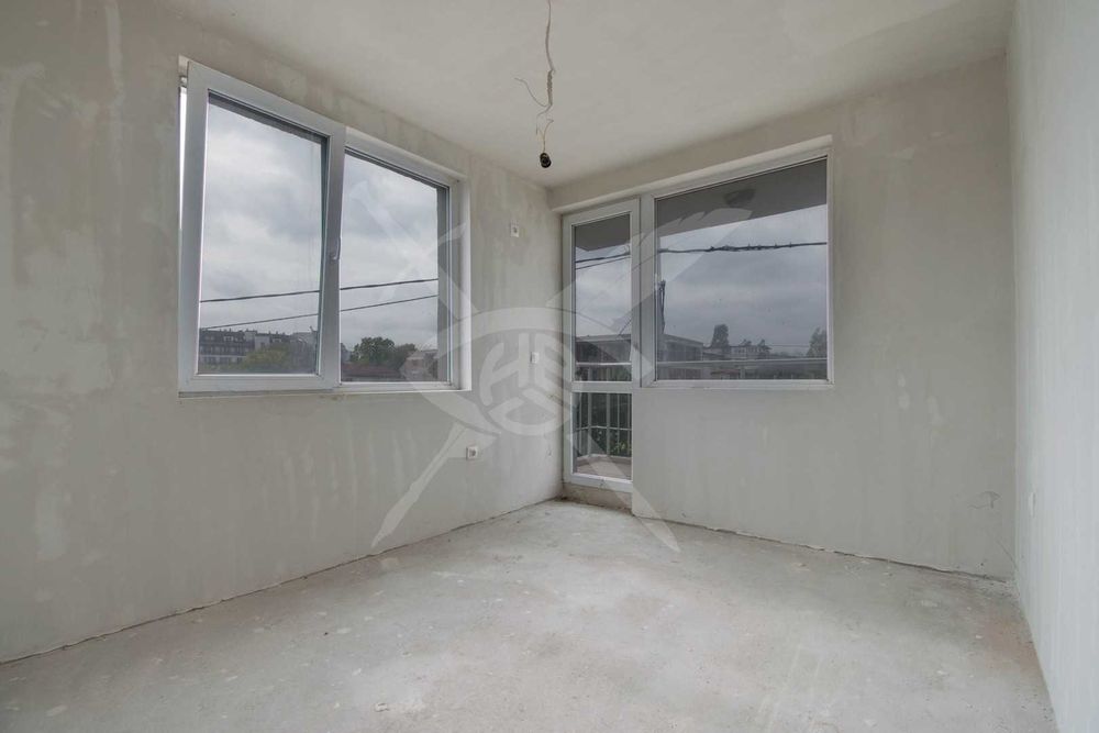 Тристаен апартамент в жк. Обеля 1 № 77866