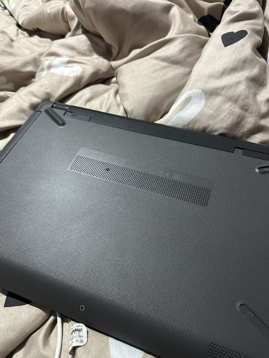 Продавам лаптоп HP