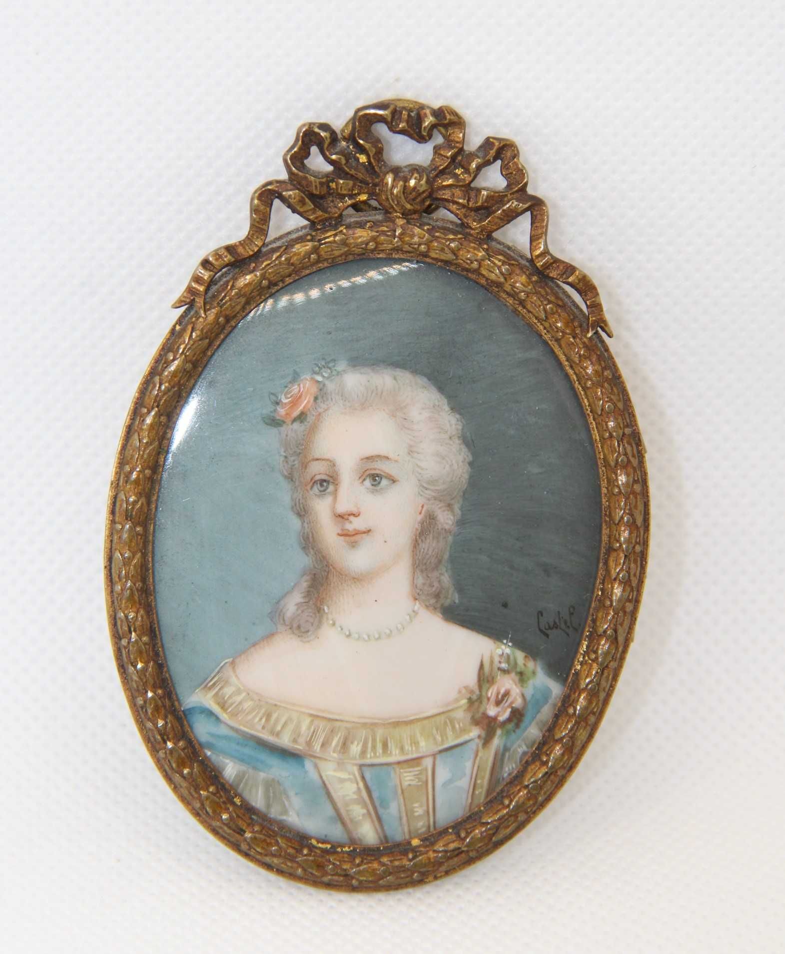 Rama din alama aurita cu portret, miniatura franceza semnata