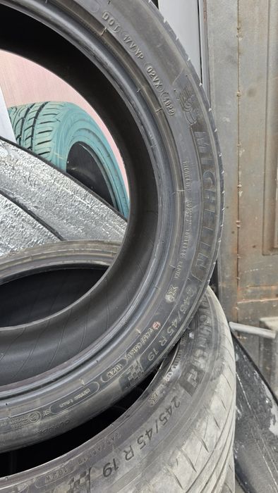 Michelin 245/45/19
