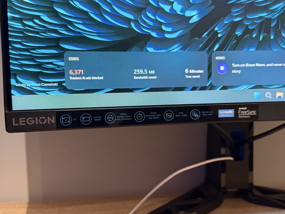 Геймърски монитор LENOVO Legion R27fc-30, 27", VA