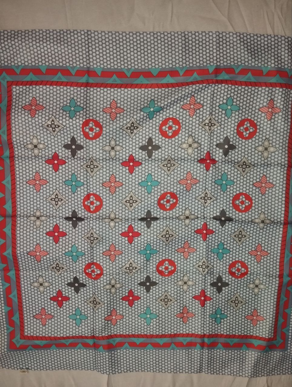 Платки новые ромол