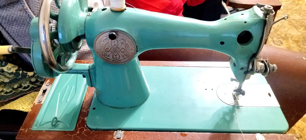 Швейная машинка Подольск 1963 года