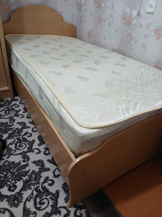 Продам кровать односпальную