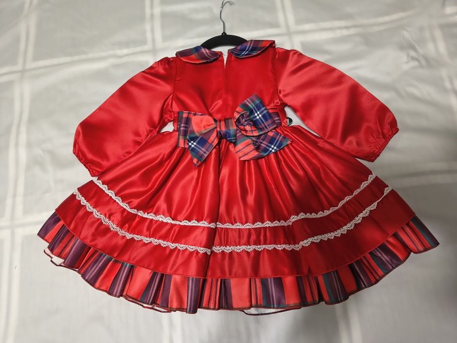 Rochie roșie 4-5 ani