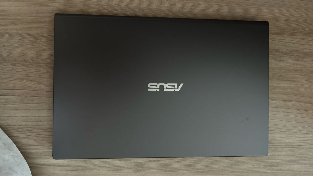 Продаю ноутбук ASUS X515EA i3 / 4 ГБ / SSD 256 ГБ / 15.6” / Win 11