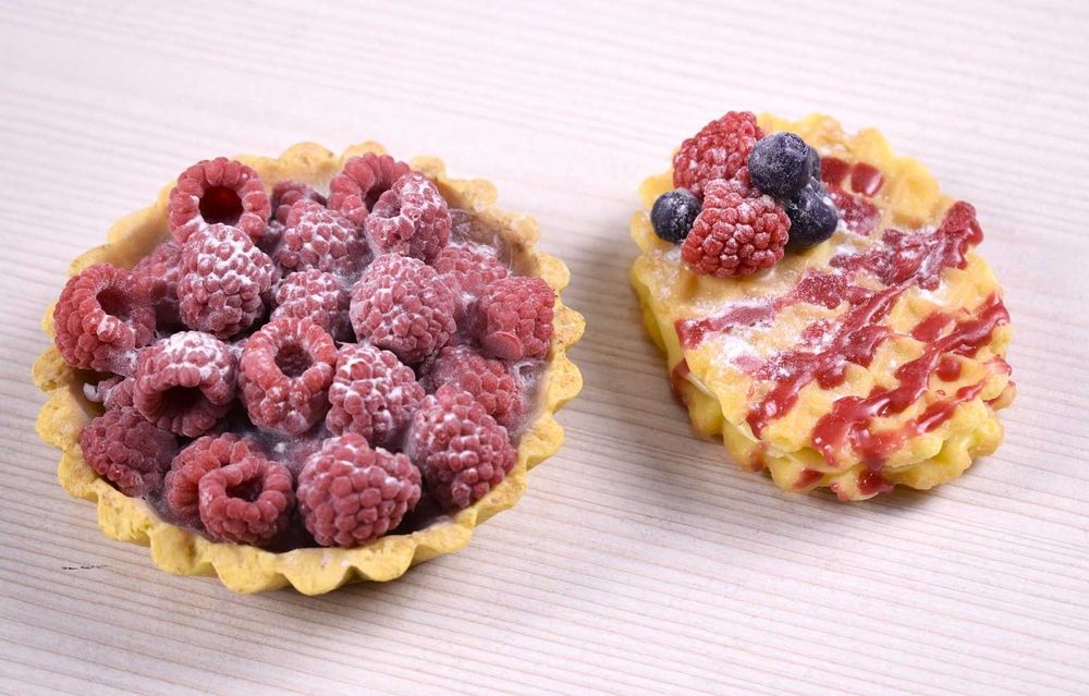 Выпечка мыло / Подарок . Малиновый десерт и вафли