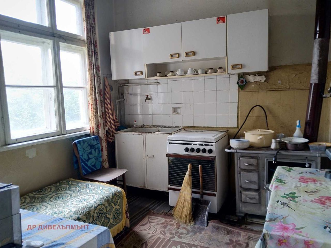 Продава се Къща в София, в.з. Врана - Лозен - 416 кв.м за 517 €/кв.м - Снимка #9