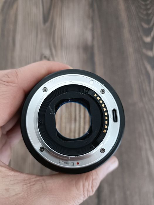 Sirui Sniper 75mm F1.2 autofucus pentru Sony