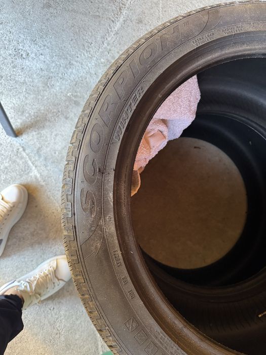 Vand 2 anvelope de iarna 305/40/20 pirelli runflat