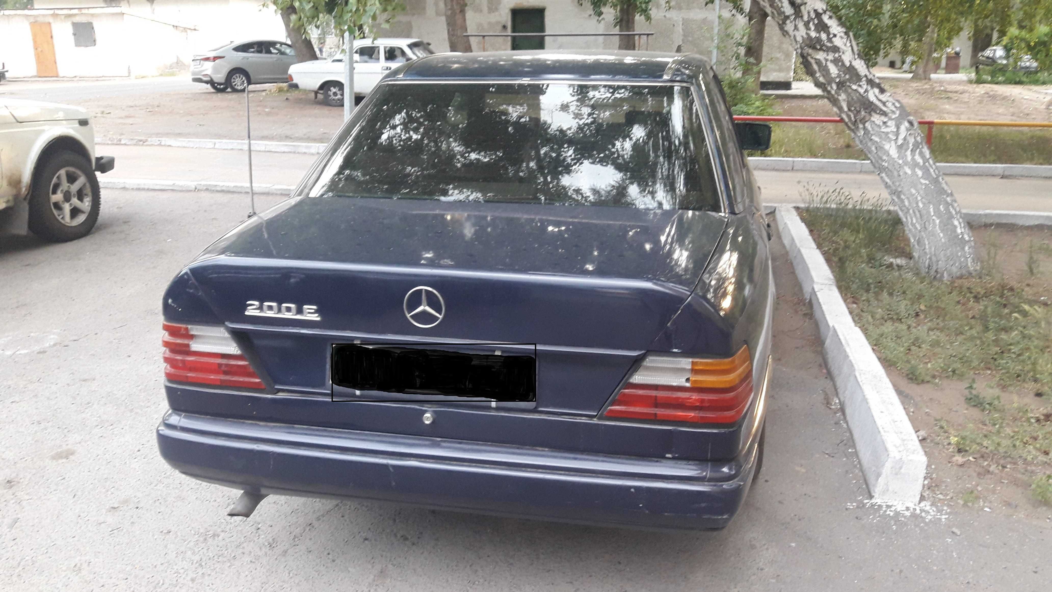 Mercedes-Benz E 200