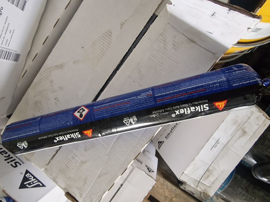 Sikaflex SOLO - Adeziv pentru parbrize auto (negru, 600 ml / 770 g)