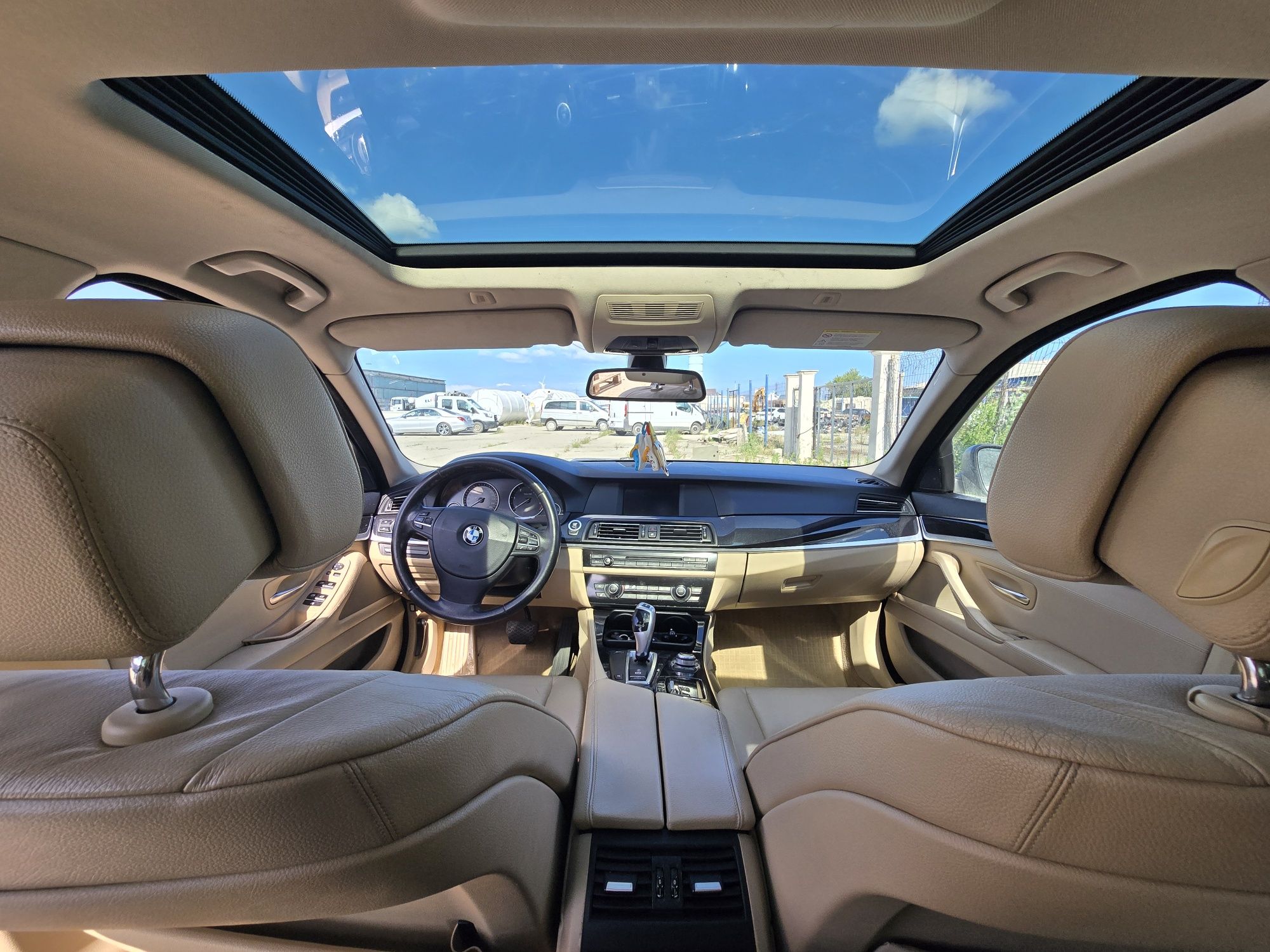 Bmw F10 an 2011  7300 EURO