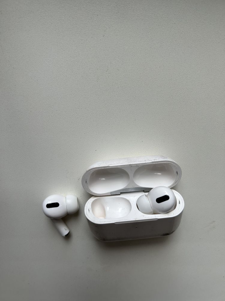 Продам AirPods Pro