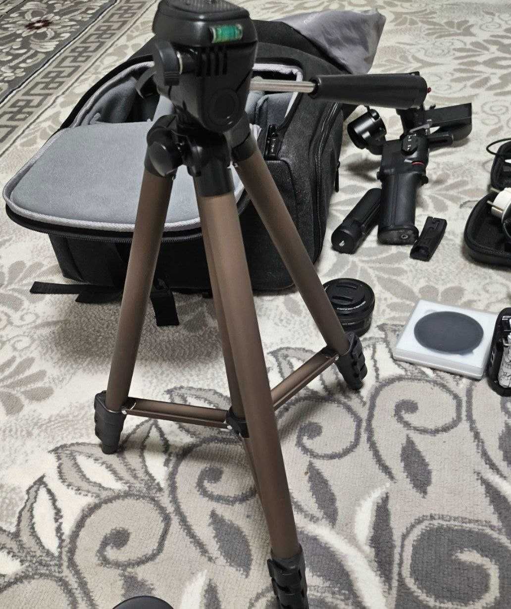 Sony ZV E 10 DJI rs3 mini Sigma 16mm 1.4f …eщё.