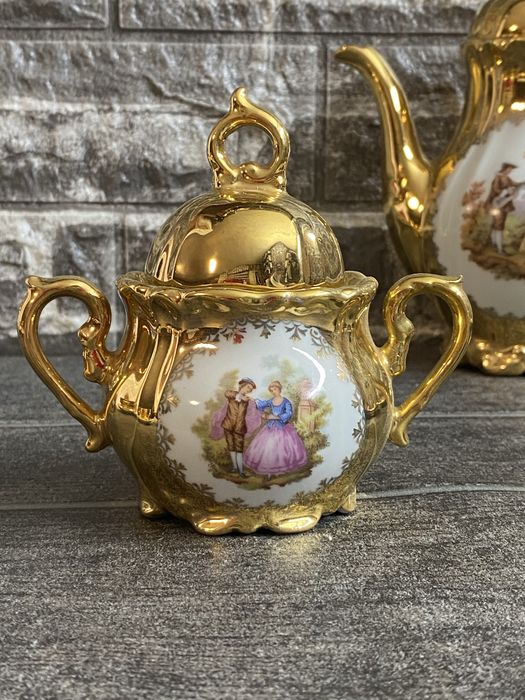 Красив много лек златист сервиз за кафе -Ansbach Bavaria