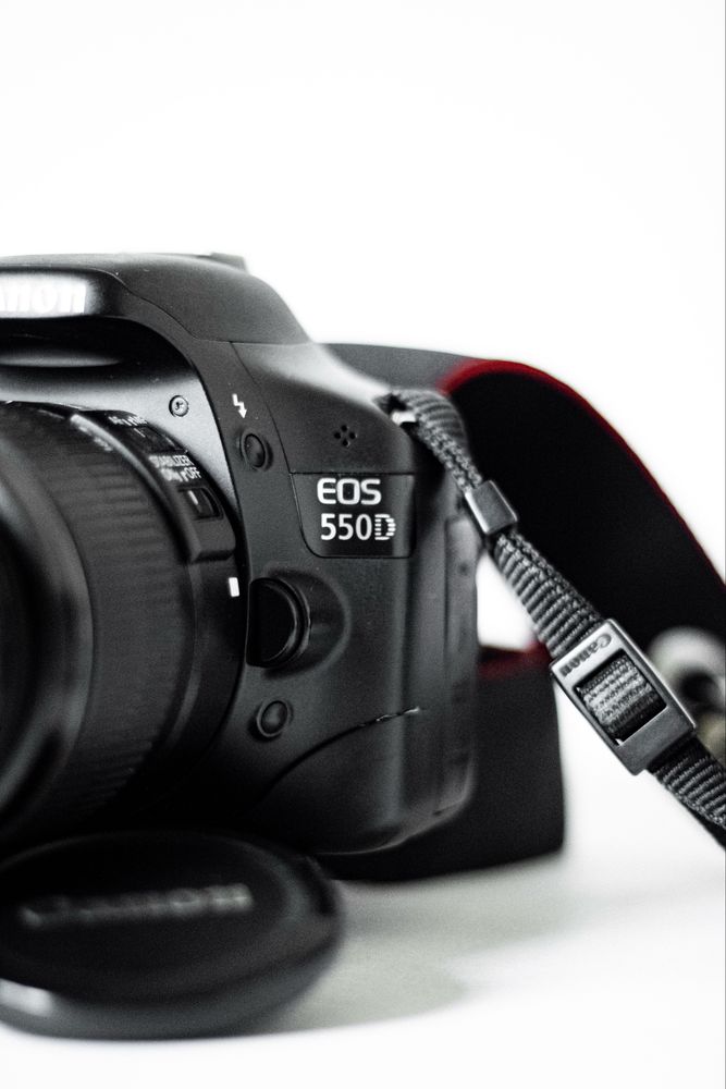 Canon 550d + 18-55mm в идеальном состоянии