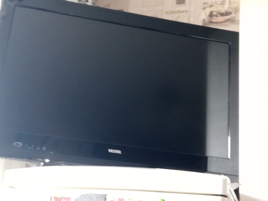Продам телевизор  12000 тысяч тенге