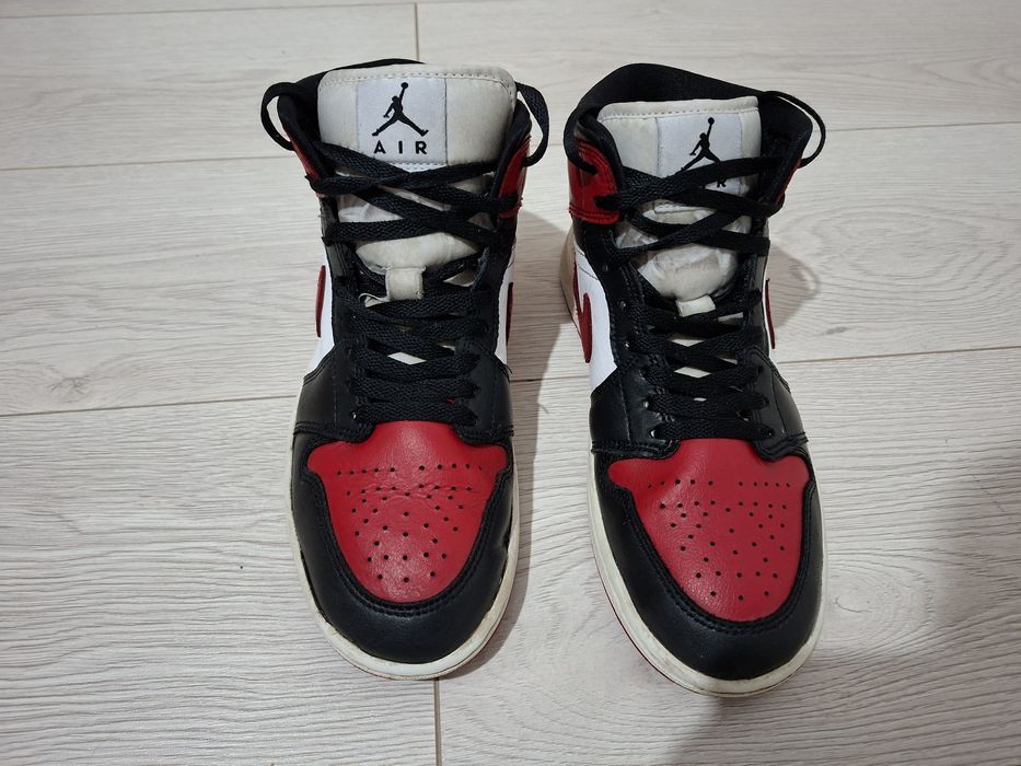 Adidasi Nike Air Jordan 1 Mid, nr. 39