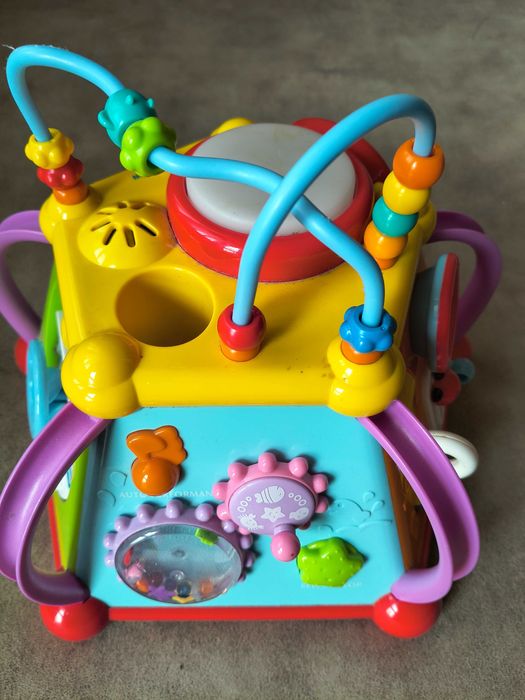 Дървени играчки и музикален куб Hoodle pyramid