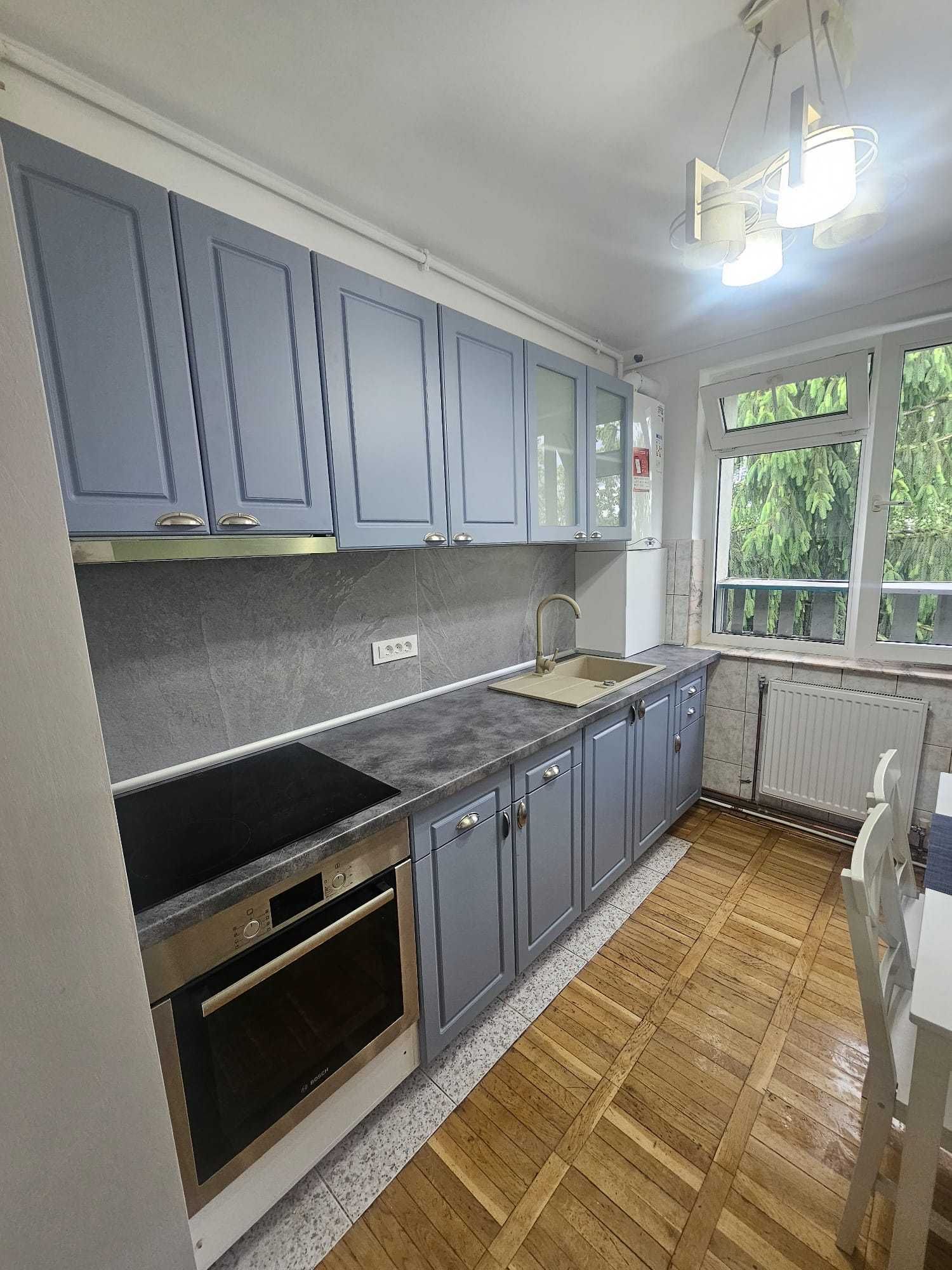 Inchiriez apartament 3 camere Piata Abator