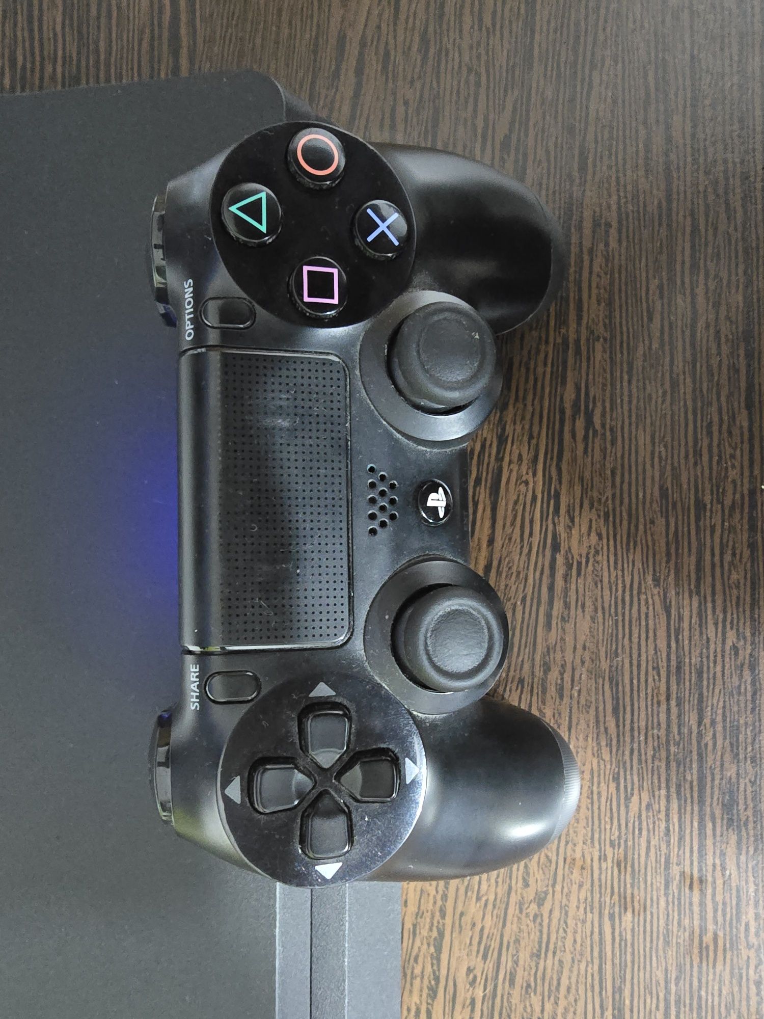 Vand PS4 Slim + maneta + jocuri
