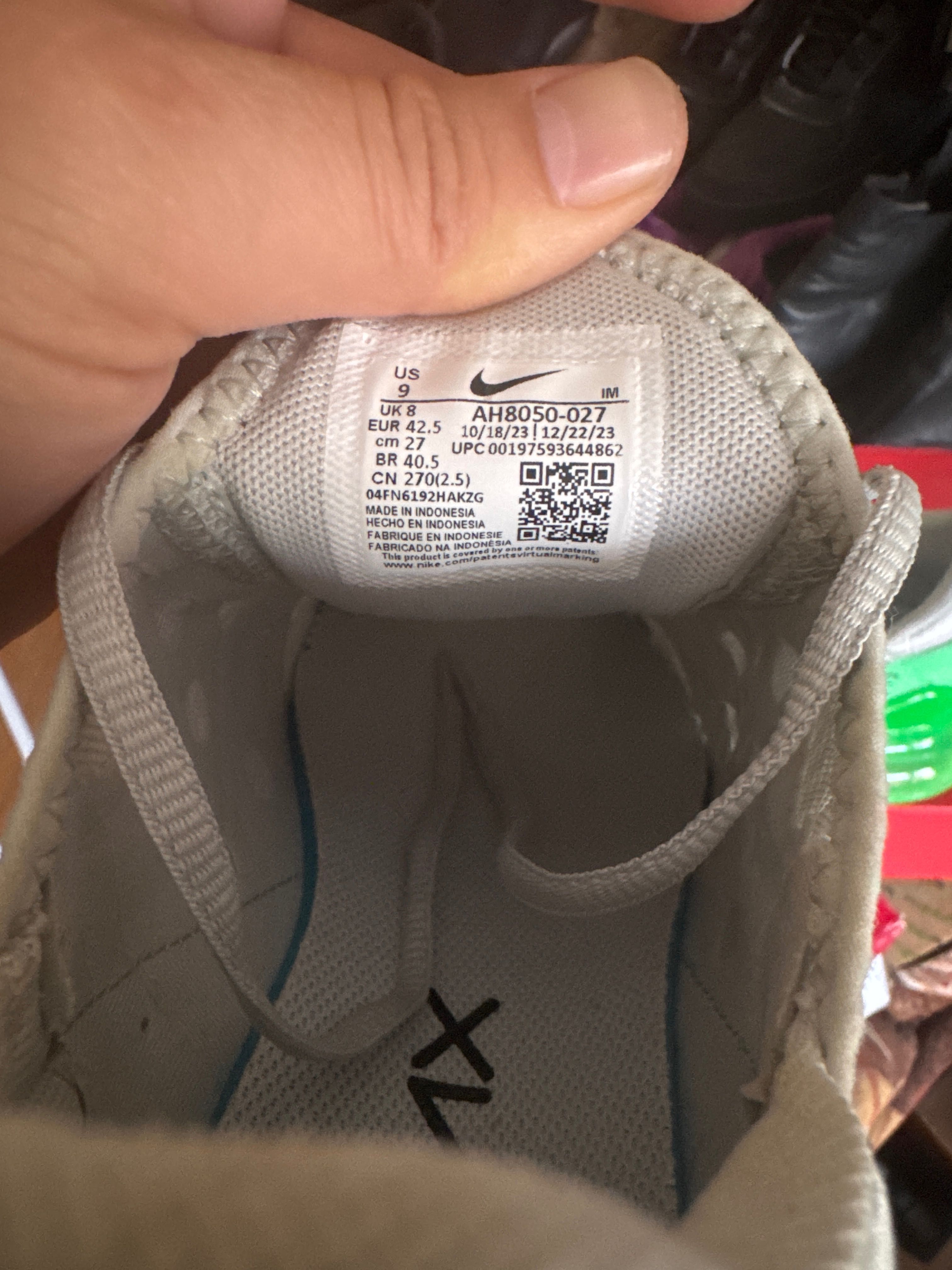 Маратонки Nike air270