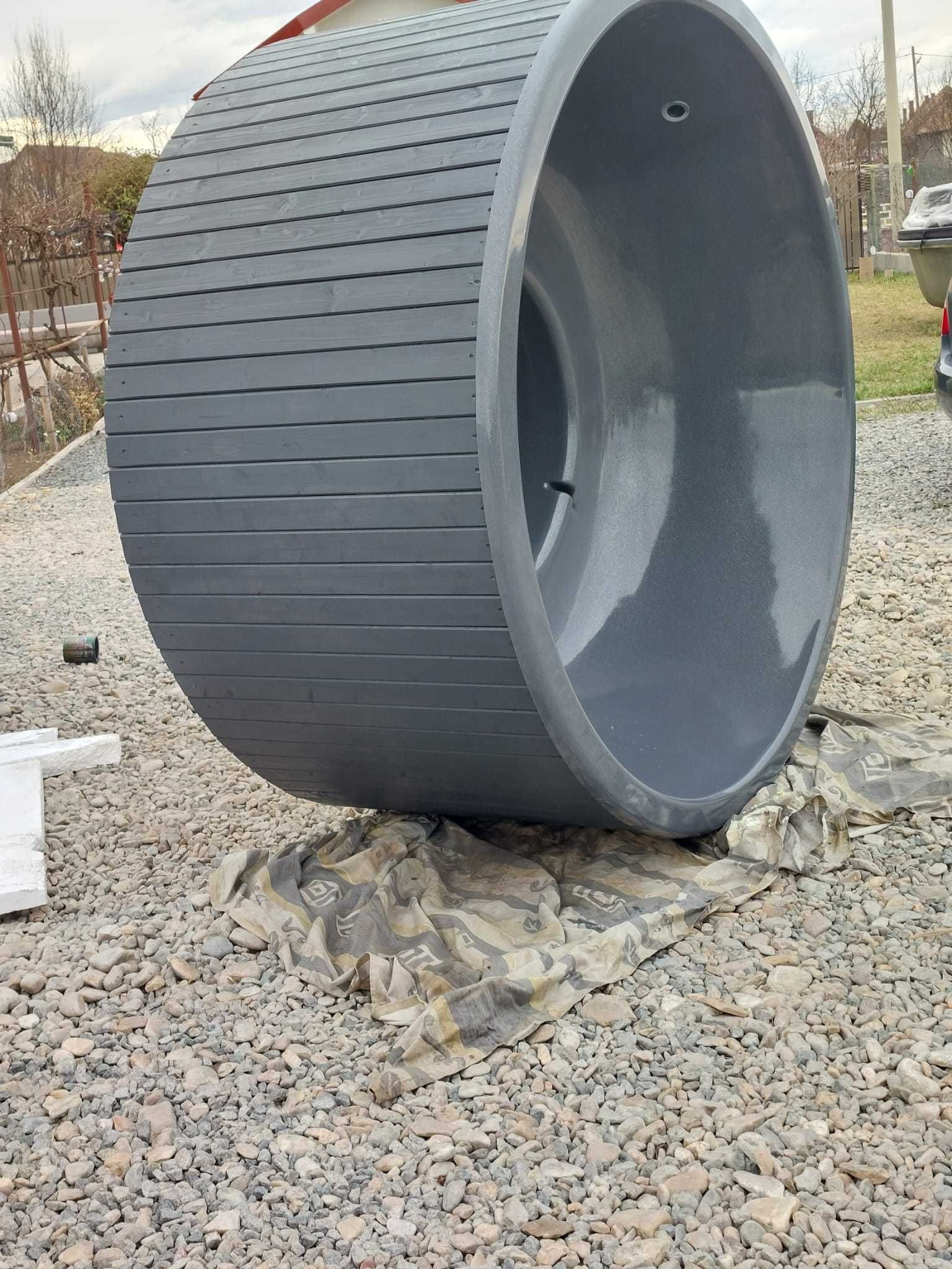 Ciubăr din fibră de sticlă cu soba - 2 m diametru, 6-7 persoane