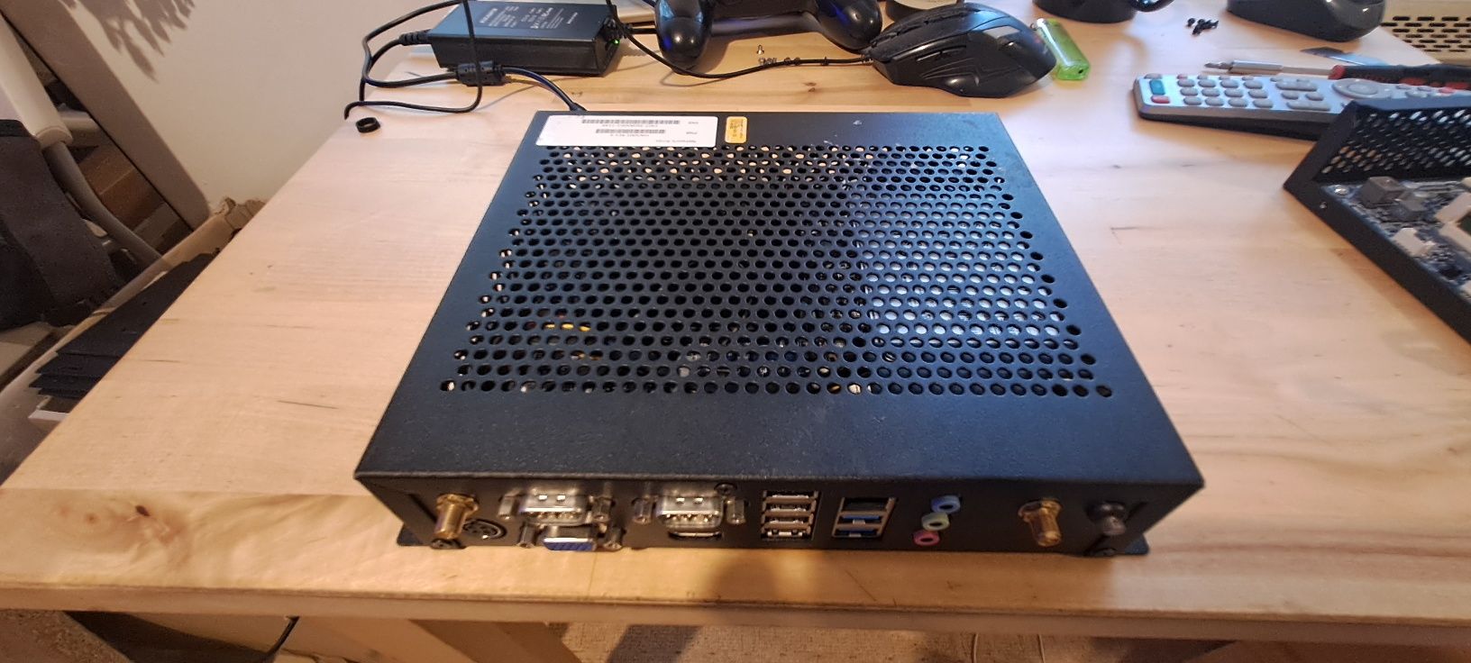 Mini PC  ideal pentru acasa sau birou, bluetooth,wifi, hdmi, ssd
