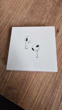 Casti Apple AirPods 3, Bluetooth, In-Ear, Microfon, Carcasa incarcare