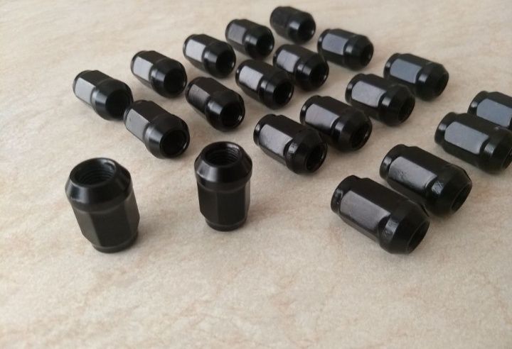 Piulițe Negre M12 x 1,5 Ford Volvo Hyundai Toyota