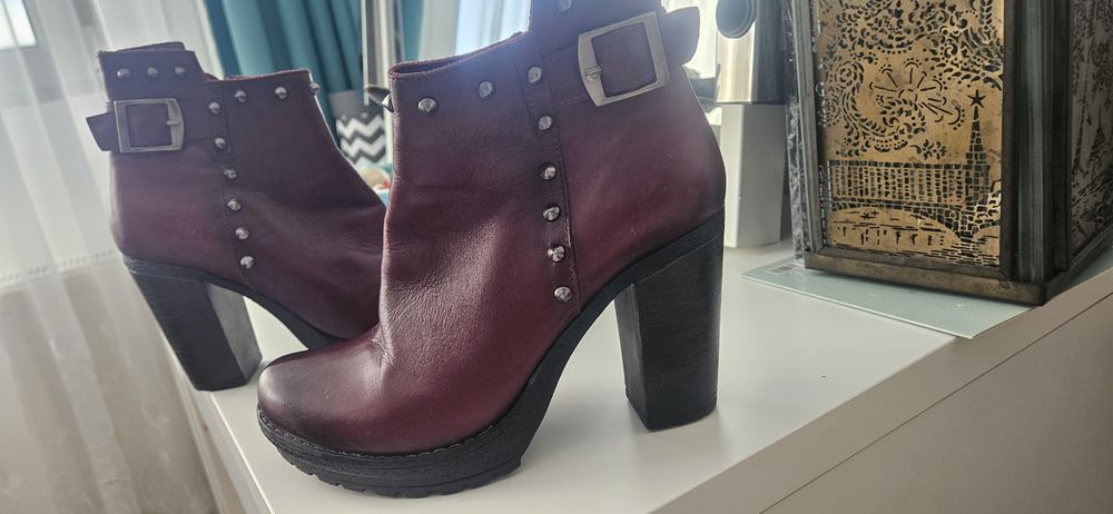 Botine burgundy piele