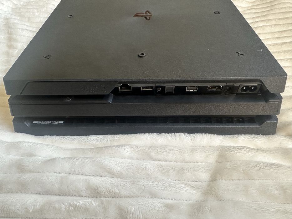 PlayStation 4 Pro (PS4 Pro) 1TB Negru