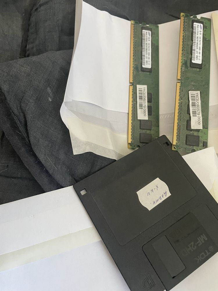 Самсунг 1GB PC2 рам памет за PC