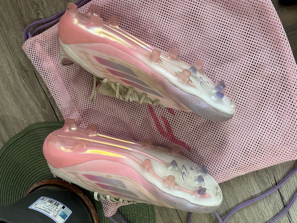 Бутонки Adidas f50 lamine yamal 43-44 номер идват със подарък