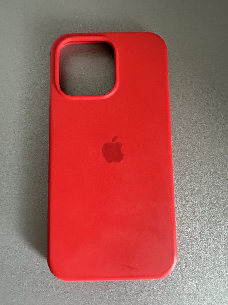 Лот от 5 кейса за iPhone 13 pro.