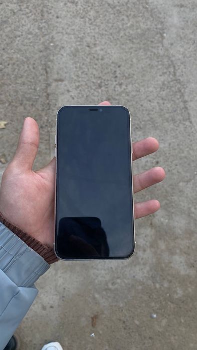 Iphone 11 sotiladi