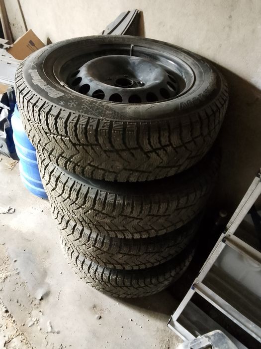 Продам комплект колес