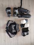 Echipament de Kickboxing