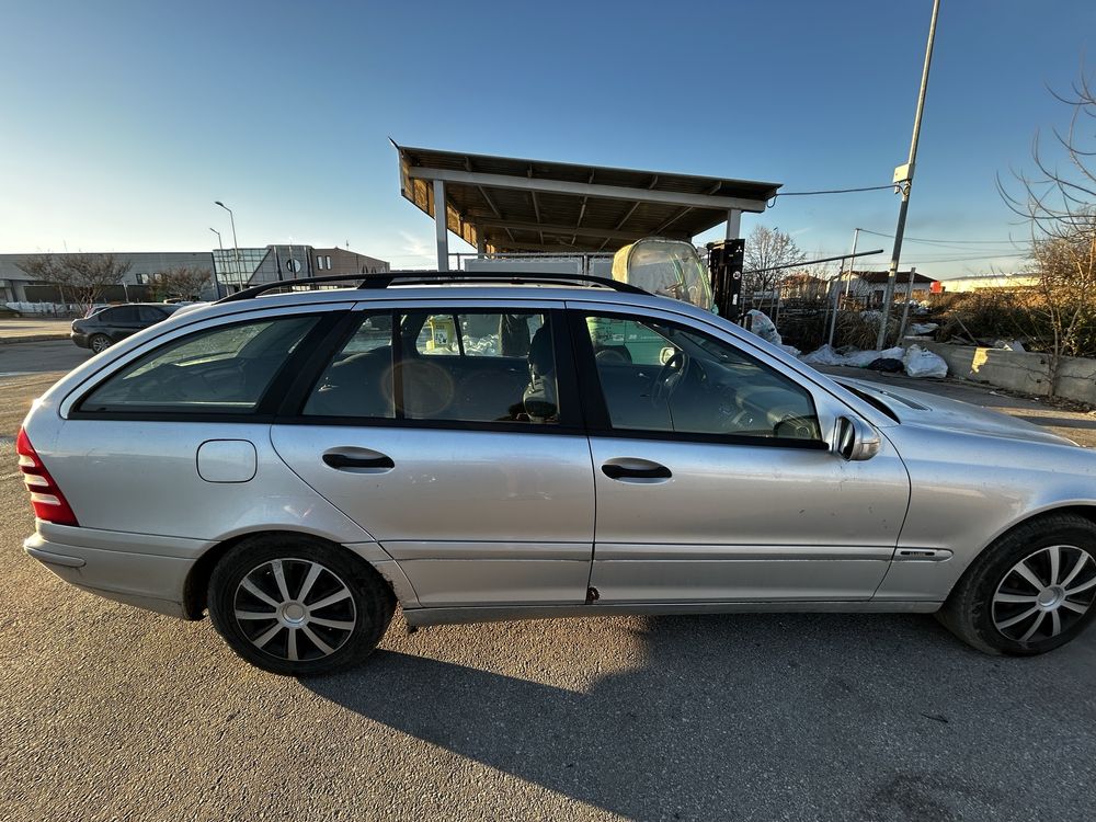 Mercedes Benz - C180