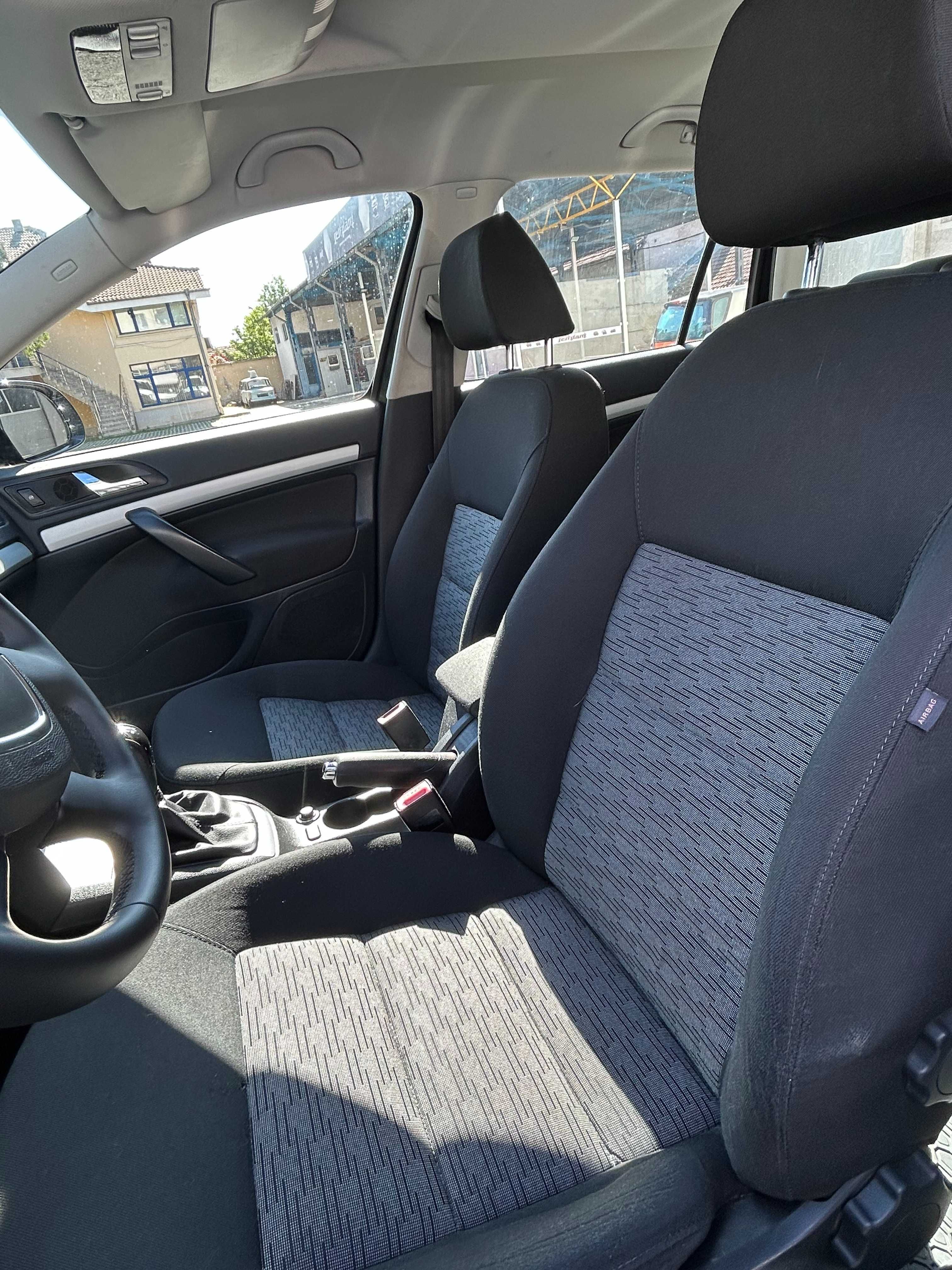 SKODA Octavia, 1.6 MPI, комби, черен металик