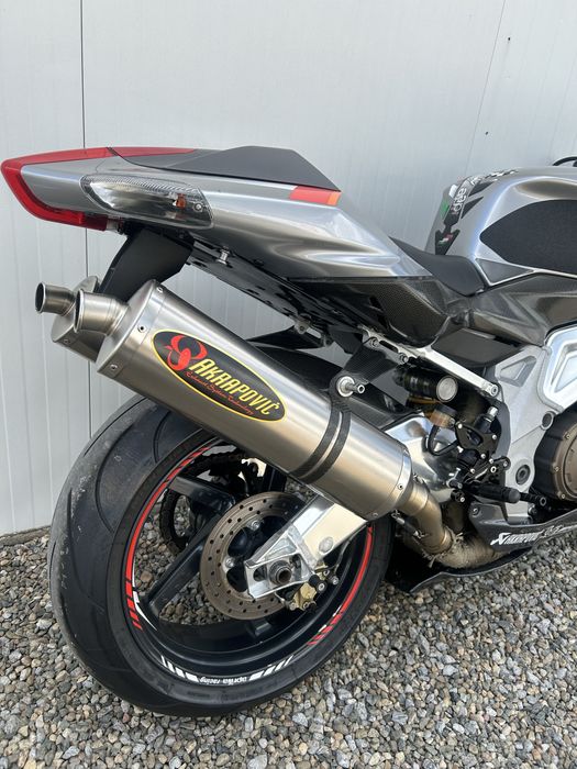 Aprilia RSV 1000 R