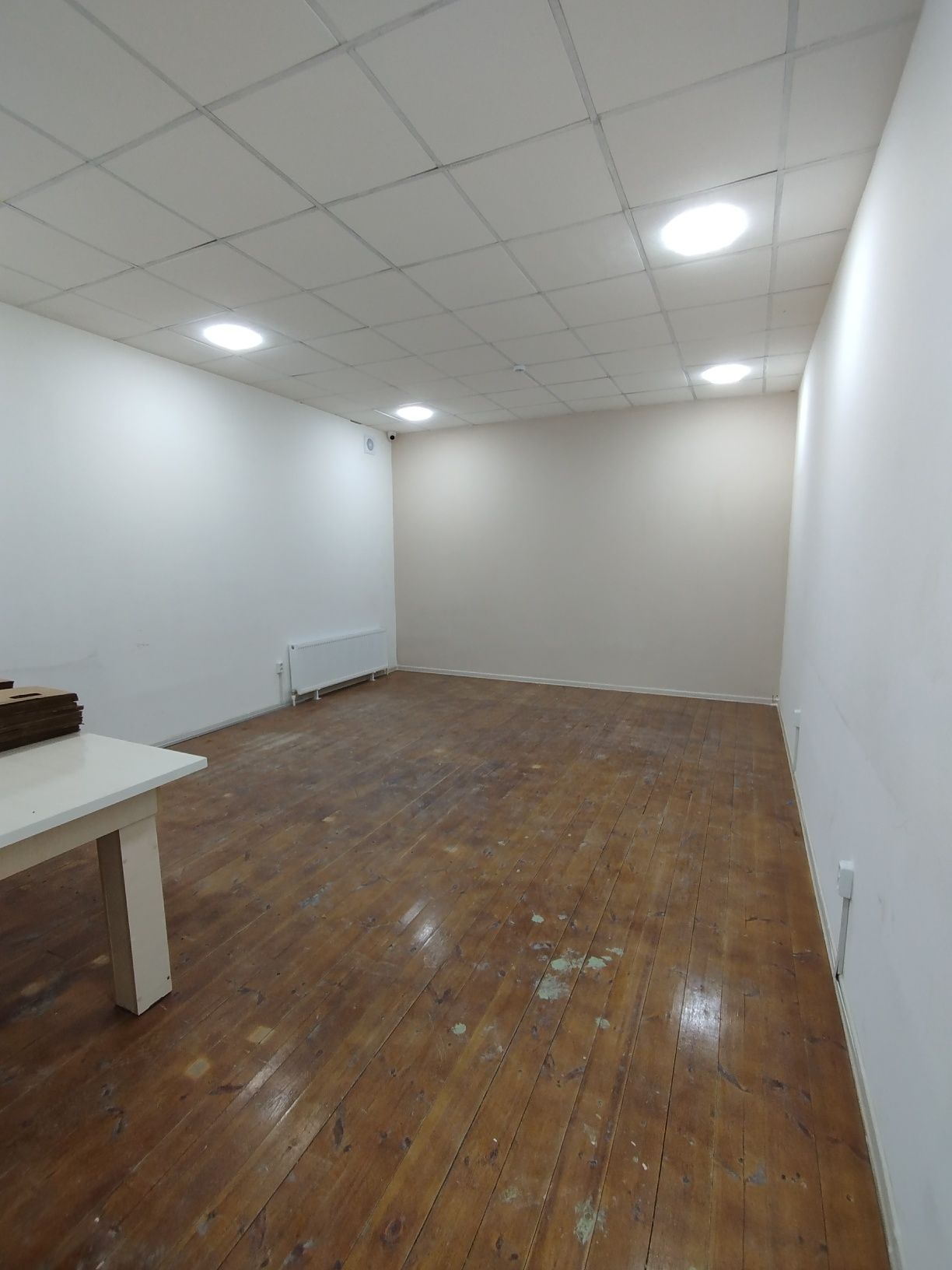 Чиланзар26 кинотеатр Ватан  20м² 3й этаж  с мебелью с юридическим адре