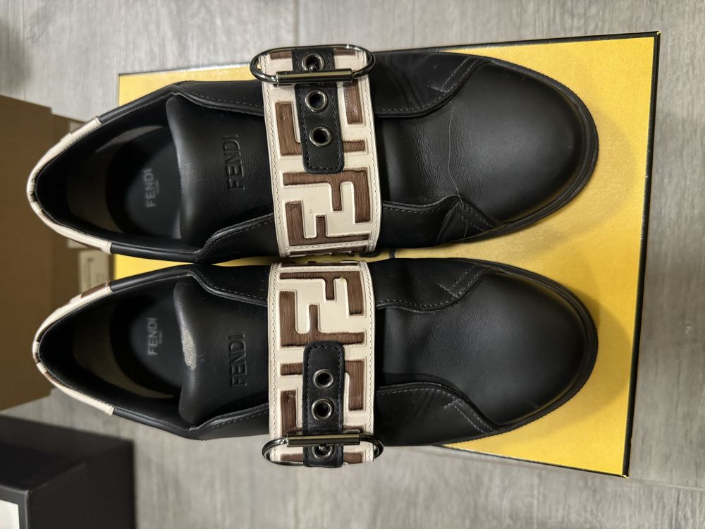 Продавам кецове на Fendi 39 номер