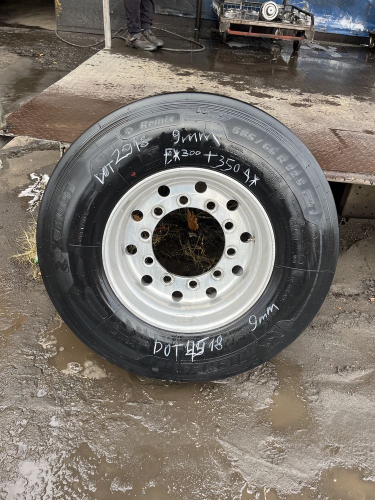 2 бр MICHELIN XMULTI 385/65R22.5 с алуминиеви джанти за барабан
