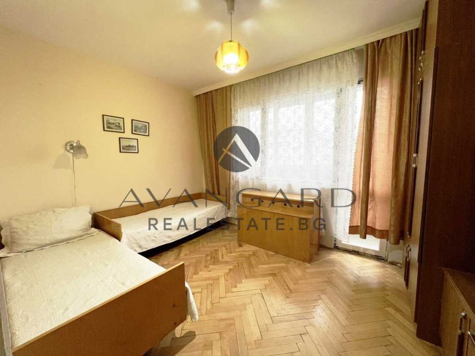 Продава се Тристаен апартамент в Пловдив, Христо Смирненски - 82 кв.м за 1708 €/кв.м - Снимка #6