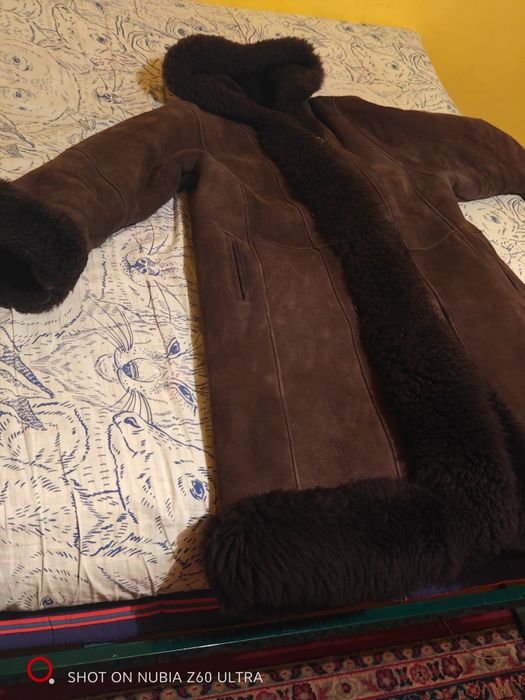 Продам женские дубленки из натурального меха 48-52размера,куртку 48р