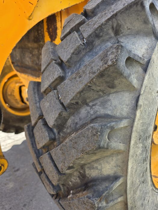 Buldoexcavator Jcb 2cx