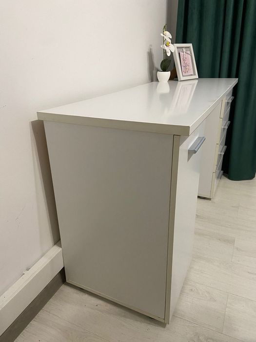 Birou alb 135 cm