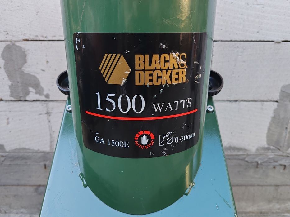 Tocător crengi, fructe, resturi vegetale etc, Black&Decker